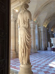 Visite guidée privée du Louvre | Histoire du palais et chefs d'oeuvres par Emilie Robaldo Muse du Louvre Affiche