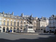 Visite guidée : Luxes et voluptés de la place vendôme à la place des victoires | par Artémise Place vendme Affiche