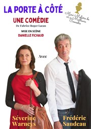 La porte à côté Comdie Triomphe Affiche