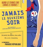 Jamais le deuxième soir Pelousse Paradise Affiche